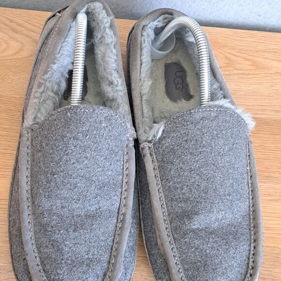 UGG Men’s Ascot Slippers Size 10 Grey Suede UGGplush Fur Lined Slip-On Loafers - Picture 8 of 10